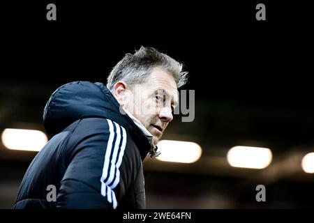 Le Manager Scott Lindsey (Manager Crawley Town) lors du match du trophée EFL entre Peterborough et Crawley Town à London Road, Peterborough, le mercredi 23 janvier 2024. (Photo : Kevin Hodgson | MI News) crédit : MI News & Sport / Alamy Live News Banque D'Images