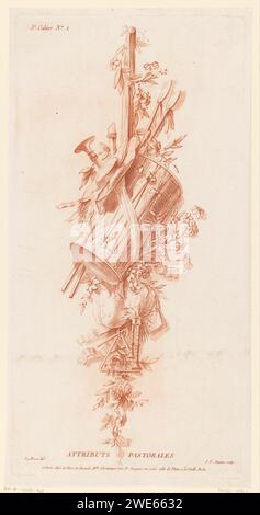 Herdersattribute, Jean François Janinet, Charles le Père & Pierre -Michel Avaulez, d'après Jean Charles Delafosse, 1772 - 1779 imprimer Un trophée avec tambour, sifflement, cornemuse, triangle, chapeau de berger et tiges de berger. Trophée en papier de Paris, c'est-à-dire : arrangement décoratif d'objets symboliques ou typiques  ornement. troupeaux, bergers, bergers, bergers, bergers, bergers, vache, etc Banque D'Images