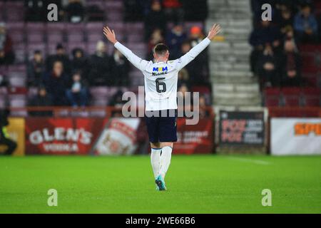 23 janvier 2024 ; Tynecastle Park, Édimbourg, Écosse : Scottish Premiership football, Hearts Versus Dundee ; Jordan McGhee de Dundee célèbre après avoir marqué 1-0 en minute 19 Banque D'Images