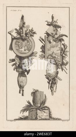 Frankrijk, Etienne Claude Voysard, Charles le Père & Pierre -Michel Avaulez, d'après Jean Charles Delafosse, 1772 - 1779 imprimer deux trophées avec des boucliers. À gauche avec un calice, une couronne de fleurs, une croix, des bols, un vase et un bouclier avec un paysage avec puits. A droite avec Fleur-de-LIS, des pièces de monnaie et un bouclier avec un putto les yeux bandés sur le dos d'un lion. Trophée de gravure / gravure sur papier Paris, c'est-à-dire : arrangement décoratif d'objets symboliques ou typiques  ornement. France Banque D'Images
