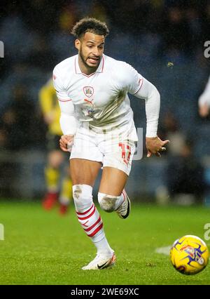 Barry Cotter de Barnsley en action lors du match de Sky Bet League One au Kassam Stadium, Oxford. Date de la photo : mardi 23 janvier 2024. Banque D'Images