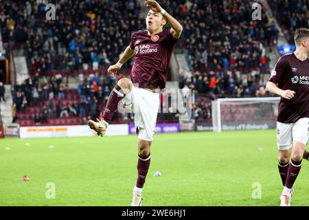 Edimbourg, Royaume-Uni. 23 janvier 2024. Parc Tynecastle. Edimbourg. Cinch Scottish Premiership .Hearts v Dundee 23 janvier 2024 pendant le match entre Hearts et Dundee Hearts, Yutara Oda célèbre avoir marqué le but de la victoire 3-2 (crédit photo : Alamy Live News/David Mollison) crédit : David Mollison/Alamy Live News Banque D'Images