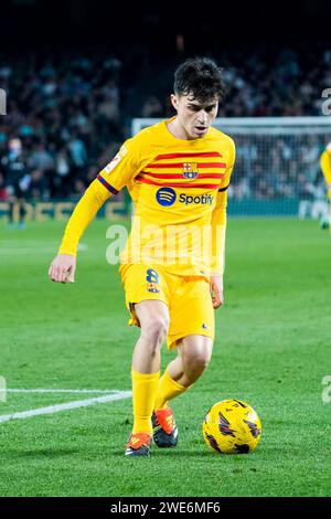 Pedro Gonzalez, plus souvent connu sous le nom de Pedri du FC Barcelone vu en action lors du match de LaLiga EA Sports 2023/204 entre le Real Betis et le FC Barcelone au stade Benito Villamarin. Score final ; Real Betis 2 : 4 FC Barcelone. Banque D'Images