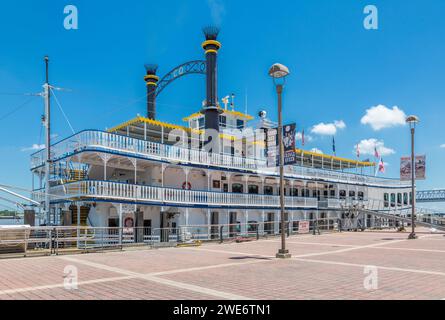 Bateau à aubes historique Creole Queen à quai sur le fleuve Mississippi à la Nouvelle-Orléans Banque D'Images