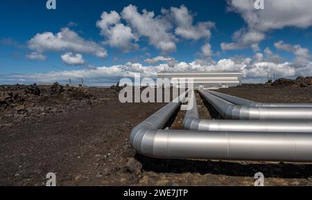 Pipelines, centrale de Suournes, Gunnuhver, péninsule de Reykjanes, Islande Banque D'Images