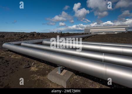 Pipelines, centrale de Suournes, Gunnuhver, péninsule de Reykjanes, Islande Banque D'Images
