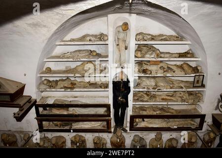 Cadavres momifiés dans les catacombes capucines de Palerme, Italie. Banque D'Images