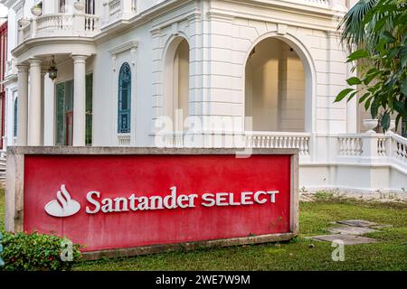 Merida Mexique, Zona Paseo Montejo Centro, Banco Santander Select, services bancaires, Casa Vales style néoclassique portiques doriques, résidence, maison Banque D'Images