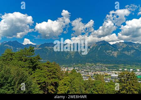 Schloß Ambras, Blick auf Innsbruck Banque D'Images