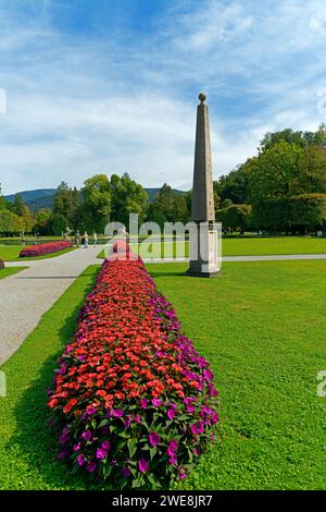 Schloss Hellbrunn, Hellbrunner Park, Obélisque Banque D'Images