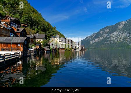 Ortsansicht, Ufer, Hallstätter See Banque D'Images