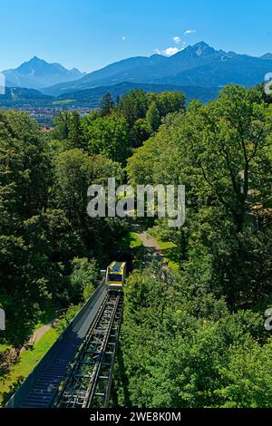 Hugerburgbahn, Station Alpenzoo, Panorama, Zug Banque D'Images