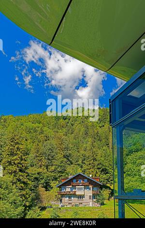 Hugerburgbahn, Station Alpenzoo, Haus, typisch Banque D'Images