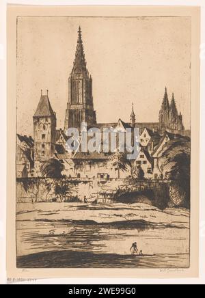 Ulm, Willem Adrianus Grondhout, 1888 - 1931 imprimer Un mur de la ville le long des rives du Danube à Ulm. Immédiatement derrière le Metzgerturm, une porte de la ville. En arrière-plan le Munster d'Ulm. rivière de gravure de papier. murs de la ville. église (extérieur) Ulm. Donau Banque D'Images