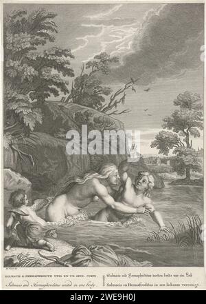 Salmacis en Hermaphroditus, Bernard Picart (atelier de), 1733 tirage Paysage avec Salmacis et Hermaphroditus dans le lac dans lequel vivait Salmacis. Salmacis, l'une des nymphes de Diane, est tombée amoureuse d'Hermaphrodite. Elle l'atteint tout en essayant de l'éloigner avant qu'elle ne l'embrasse et, selon le mythe, ils fusionneraient en une créature à deux pattes. Amor regarde de la banque. Dans la marge le titre en français, anglais, allemand et néerlandais. Amsterdam papier gravure / gravure Hermaphroditus et Salmacis changé en un hermaphrodite : à la prière de la fontaine-nymphe Salmacis, qui détient Th Banque D'Images