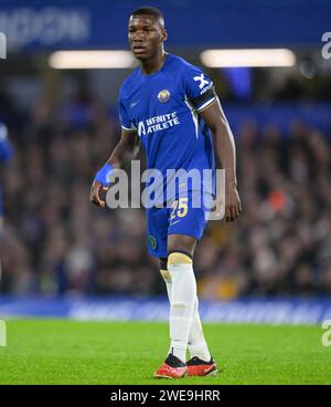 23 janvier 2024 - Chelsea v Middlesbrough - demi-finale de la coupe EFL - Stamford Bridge. Moises Caicedo de Chelsea en action. Photo : Mark pain / Alamy Live News Banque D'Images