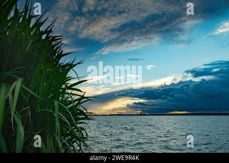 Gewitterstimmung am Dümmer See, Niedersachsen, Deutschland Banque D'Images