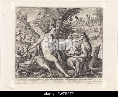 Africa, Crispijn van de passe (I), 1589 - 1611 imprimer la personnification féminine du continent africain, assise sur un étrange reptile. Un sater sur un crocodile offre ses coraux. Divers animaux sauvages à gauche en arrière-plan. A droite en arrière-plan un visage sur Carthage. Dans la marge, une légende de six lignes, en trois colonnes, en latin. Gravure sur papier Cologne l'Afrique représentait allégoriquement ; 'Afrique' (Ripa). activités et relations non agressives, amicales ou neutres de satyre(s). Animaux sauvages dangereux  retenue des animaux Carthage Banque D'Images