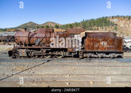 Train minier à vapeur ancien et rouillé utilisé pour le transport du cuivre de Corta Atalaya exploitation minière avec le port de Huelva. Reste du o Banque D'Images