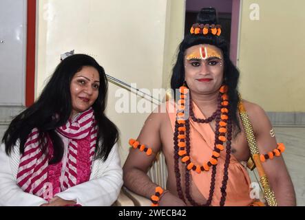 Bikaner, Inde. 22 janvier 2024. Dévots de la communauté Shree RAM Laxman Dussehra lors d'une procession religieuse de la cérémonie de Pran Pratishtha au RAM Mandir. (Photo de Dinesh Gupta/Pacific Press) crédit : Pacific Press Media production Corp./Alamy Live News Banque D'Images