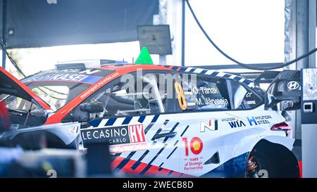 Gap, Principauté de Monaco. 24 janvier 2024. Pendant le Championnat du monde FIA des rallyes WRC Rallye automobile Monte-Carlo 2024 24 janvier Gap France crédit : Agence photo indépendante/Alamy Live News Banque D'Images