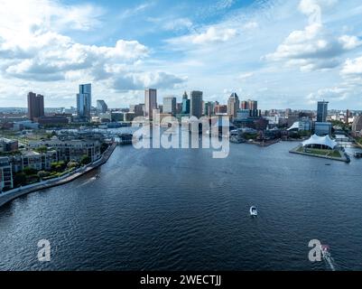 Baltimore, Maryland - 10 septembre 2022 : vue aérienne du port intérieur de Baltimore à Baltimore, Maryland. Banque D'Images