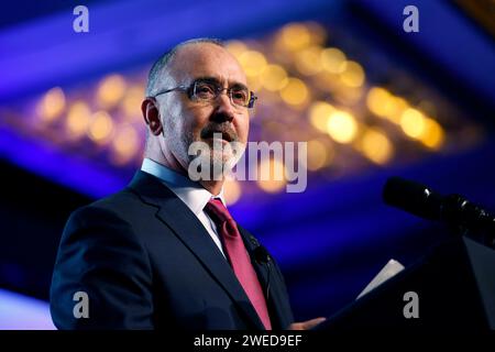 Washington, États-Unis. 24 janvier 2024. Shawn Fain, président des travailleurs Unis de l'automobile (UAW), prend la parole à la conférence des travailleurs Unis de l'automobile à Washington, DC, États-Unis, le mercredi 24 janvier, 2024. le président AMÉRICAIN Joe Biden a cherché à obtenir l'approbation de l'UAW comme un coup de pouce à sa campagne de 2024, qui compte sur le soutien des syndicats pour le mener à sa réélection en novembre. Photo de Ting Shen/Pool/ABACAPRESS.COM crédit : Abaca Press/Alamy Live News Banque D'Images