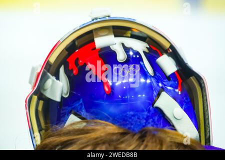 Minneapolis, Minnesota, États-Unis. 24 janvier 2024. Le casque de la gardienne du Minnesota NICOLE HENSLEY (29) lors d'un match de la PWHL entre le Minnesota et Montréal au Xcel Energy Center à St. Paul, MN le 24 janvier 2024. Montréal a battu le Minnesota 2-1. (Image de crédit : © Steven Garcia/ZUMA Press Wire) USAGE ÉDITORIAL SEULEMENT! Non destiné à UN USAGE commercial ! Banque D'Images