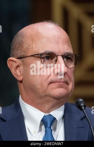 Washington, États-Unis. 24 janvier 2024. Ernest Gonzalez se présente à une commission du Sénat sur l'audience judiciaire pour sa nomination pour être juge de district des États-Unis pour le district ouest du Texas, dans le Dirksen Senate Office Building à Washington, DC, USA, mercredi 24 janvier, 2024. photo de Rod Lamkey/CNP/ABACAPRESS.COM crédit : Abaca Press/Alamy Live News Banque D'Images