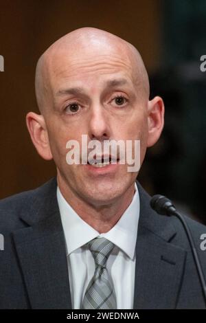 Washington, États-Unis. 24 janvier 2024. Armando Aguilar Chef de police adjoint, Département de police de Miami, comparaît devant une commission du Sénat sur le pouvoir judiciaire - audience de la sous-commission sur la justice pénale et la lutte contre le terrorisme pour examiner l'IA dans les enquêtes et les poursuites criminelles, dans le Dirksen Senate Office Building à Washington, DC, États-Unis, mercredi 24 janvier, 2024. photo de Rod Lamkey/CNP/ABACAPRESS.COM crédit : Abaca Press/Alamy Live News Banque D'Images