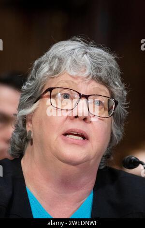 Washington, États-Unis. 24 janvier 2024. Karen L. Howard, directrice, Sciences, évaluation technologique et analyse, le U.S. Government Accountability Office, Huntsville, Alabama, comparaît devant un comité du Sénat sur le pouvoir judiciaire - audience de la sous-commission sur la justice pénale et la lutte contre le terrorisme pour examiner l'IA dans les enquêtes et poursuites criminelles, dans le Dirksen Senate Office Building à Washington, DC, États-Unis, mercredi 24 janvier, 2024. photo de Rod Lamkey/CNP/ABACAPRESS.COM crédit : Abaca Press/Alamy Live News Banque D'Images