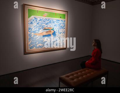 Christie's, Londres, Royaume-Uni. 25 janvier 2024. David Hockney, Californie, 1965. Estimation de l'ordre de 16 000 000 livres sterling. Un chef-d’œuvre exceptionnel invisible en public depuis plus de 40 ans sera présenté à la vente lors de la 20/21st Century London Evening sale le 7 mars 2024. Crédit : Malcolm Park/Alamy Live News Banque D'Images