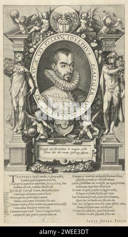 Portret Van Joseph Scaliger, Hendrick Goltzius, 1590 - 1594 tirage Portrait Josephus Scaliger (1540-1609), philologue à Leyde, à l'âge de 35 ans. Buste en ovale dans le cadre d'ornement architectural avec des figures allégoriques qui se réfèrent à la langue et à la science. Arme au-dessus du portrait. Autour de l'ovale et dans le cartouche sous le portrait textes en latin. Sous l'impression (sur un autre morceau de papier, mais collé) un texte en pression de livre composé de 24 lignes de latin par Janus Dousa Filius. Haarlem gravure sur papier / impression typographique personnes historiques. philologie (+ portrait d'érudit, scientifique) Banque D'Images