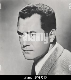 Portrait de l'acteur Frank Lovejoy, connu pour ses rôles dans des films tels que Sounds of Fury (1950), également connu sous le nom de Try and Get Me. Dans ce drame intense, Lovejoy dépeint Howard Tyler, un personnage pris dans une spirale de crime et de conflit moral. Banque D'Images