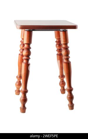 Ancien tabouret en bois isolé sur fond blanc Banque D'Images