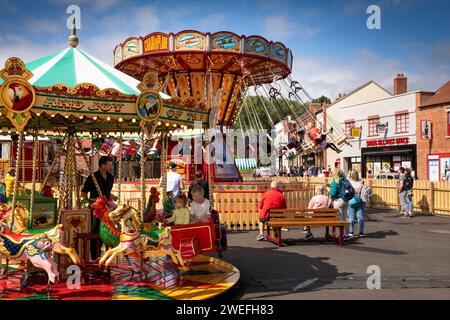 Royaume-Uni, Angleterre, West Midlands, Dudley, Black Country Museum, manèges de fête foraine Banque D'Images