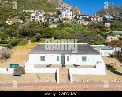 Het Posthuys, construit en 1742 par la Compagnie néerlandaise des Indes orientales, Muizenberg, Cape Town, Afrique du Sud Banque D'Images