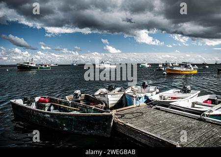 La vie à Chatham Pier - Cape Cod, Nouvelle-Angleterre Banque D'Images