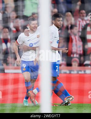 Robert Lewandowski du FC Barcelone réagit lors du Copa El Rey Round of 8 match entre l'Athletic Club et le FC Barcelone au stade San Mames à Janua Banque D'Images