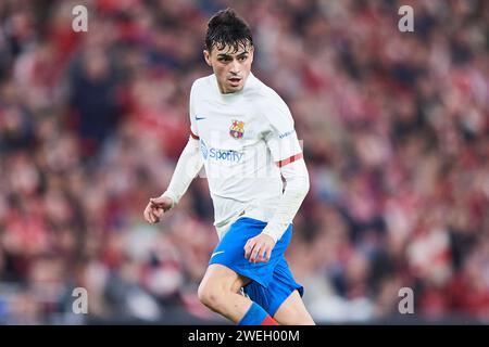 Pedro Gonzalez 'Pedri' du FC Barcelone regarde pendant le Copa El Rey Round of 8 match entre l'Athletic Club et le FC Barcelone au stade San Mames Banque D'Images