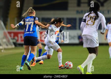 Selma Bacha (Olympique Lyonnais 4) en action lors du match de l'UEFA Womens Champions League St Polten vs Olympique Lyon au NV Arena St Polten (Tom Seiss/ SPP) crédit : SPP Sport Press photo. /Alamy Live News Banque D'Images