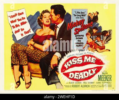 Affiche de film vintage des années 1950 - Kiss Me Deadly (United Artists 1955) Mickey Spillane Banque D'Images