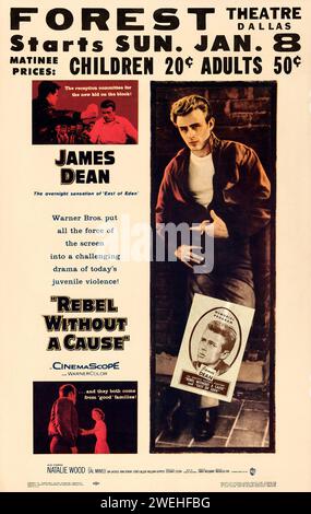 Affiche de film vintage - Forest Theatre Dallas - James Dean et Natalie Wood dans Rebel Without a cause (Warner Bros., 1955). Carte fenêtre Banque D'Images