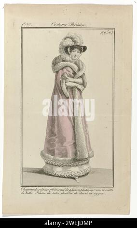 Journal des dames et de la mode, costume parisien, 20 décembre 1820, (1950) : chapeau de velours (...), 1820 femme vêtue d'une 'pelisse' de satin, doublée de swanendons. Sur la tête un chapeau de velours Uni décoré de plumes, sur une 'Cornette' de Tulle. Autres accessoires : gants longs, ventilateur, chaussure avec noeud. Le tirage fait partie du magazine de mode Journal des Dames et des modes, édité par Pierre de la Mésangère, Paris, 1797-1839. plaques de mode gravées en papier. jupe (+ vêtements pour femmes). Casque (CORNETTE) (+ vêtements pour femmes). casque : chapeau (+ vêtements pour femmes). cap (PELISSE) (+ WO Banque D'Images