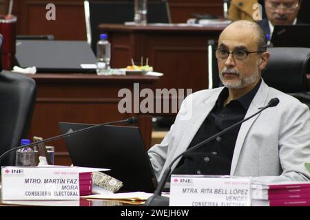 Mexico, Mexique. 25 janvier 2024. 25 janvier 2024, Mexico, Mexique : le conseiller électoral de l'INE, Martín Faz Mora, a participé à la session ordinaire du Conseil général de l'INE dans la salle de session de l'Institut national électoral le 25 janvier 2024 dans la ville de Mexico, Mexique. (Photo de José Luis Torales/Eyepix Group/Sipa USA) crédit : SIPA USA/Alamy Live News Banque D'Images