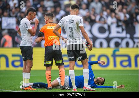 Sao Paulo Junior football Cup Match Corinthiens et Cruzeiro SAO PAULO SP, 01/25/2024 - CUP SAO PAULO DE FOOTBOL JUNIOR/CORINTHIANS Quimica Arena Corinthians, dans la zone est de la ville de Sao Paulo, ce jeudi 25 janvier 2024. Photo : Anderson Lira/Thenews2/imago images Sao Paulo Brasil Copyright : xAndersonxLiraxAndersonxLirax 0396299928st Banque D'Images