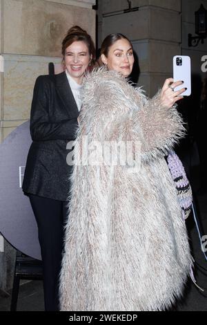 Événement - Frauen 100 Katrin Bauerfeind und Elena Carriere beim Frauen 100 événement im crackers Restaurant am 25.01.2024. À Berlin. *** Événement Frauen 100 Katrin Bauerfeind et Elena Carriere à l'événement Frauen 100 au crackers Restaurant sur 25 01 2024 à Berlin Copyright : xEventpressxKochanx Banque D'Images