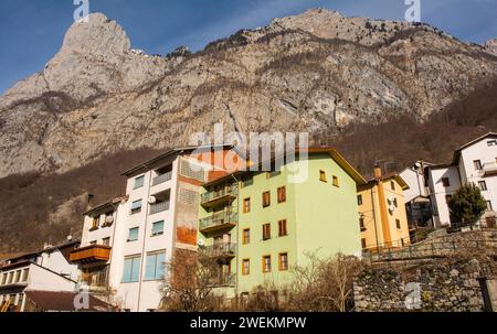 Le village historique de Timau dans la province d'Udine, Frioul-Vénétie Julienne, dans le nord-est de l'Italie. Fait partie de la municipalité de Paluzza Banque D'Images