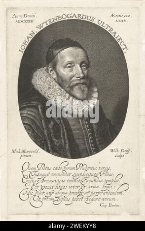 Johannes Wtenbogaert, Willem Jacobsz Delff, d'après Michiel Jansz van Mierevelt, tirage de 1632 Portrait du pasteur Johannes Wtenbogaert à l'âge de 75 ans, pectoral avec collier de moulin et robe à Ovaal. Dans signal Latin frais en six lignes. théologien de gravure sur papier Banque D'Images