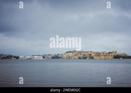 Udaipur Rajasthan Inde, 19 septembre 2023 vue extérieure et paysage du Jagmandir ou Jag Mandie à Udaipur Rajasthan Inde Banque D'Images